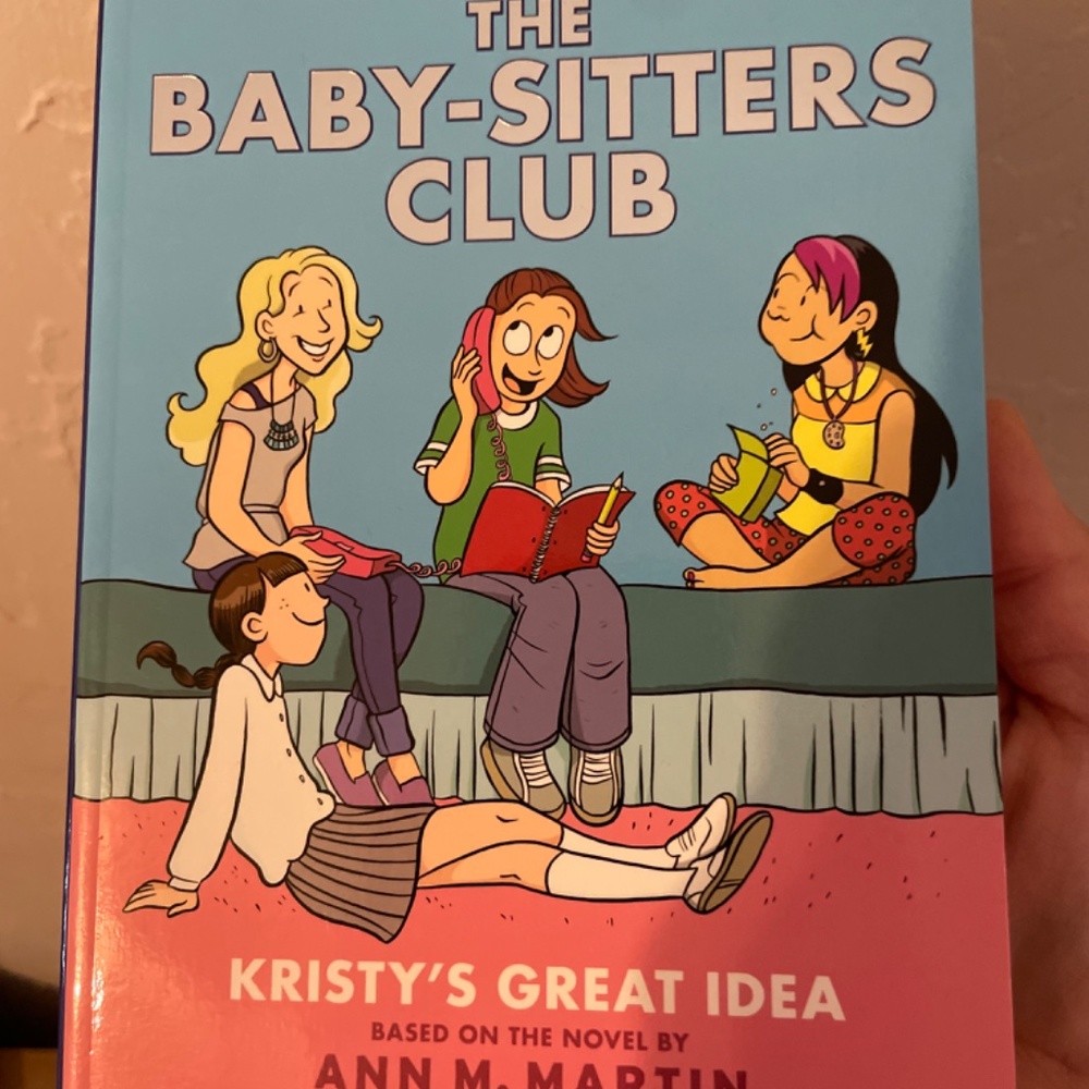 Books - Picture 2 of 8